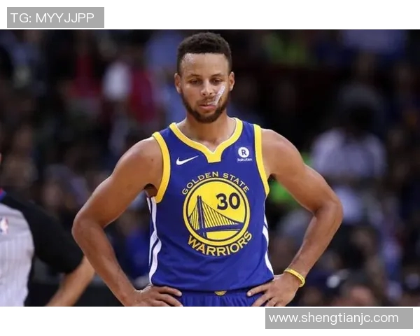 勇士力克太阳，库里狂砍40分演绎篮球传奇